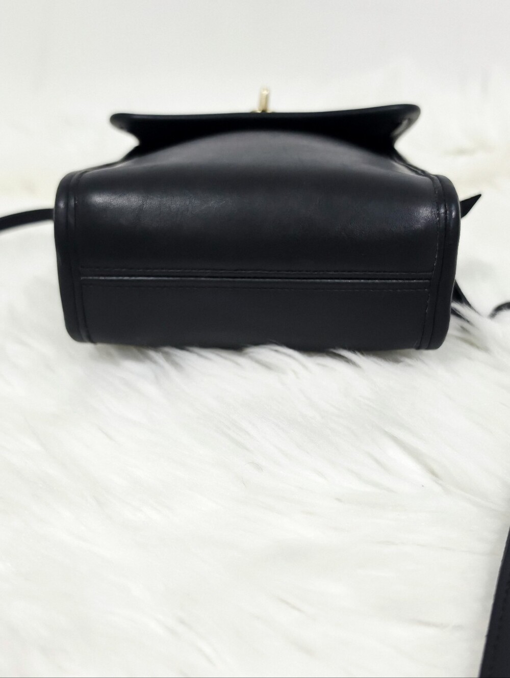 Coach 0770 Vintage Black Leather Turnlock Crossbody Shoulder Bag USA Made - Picture 7 of 15